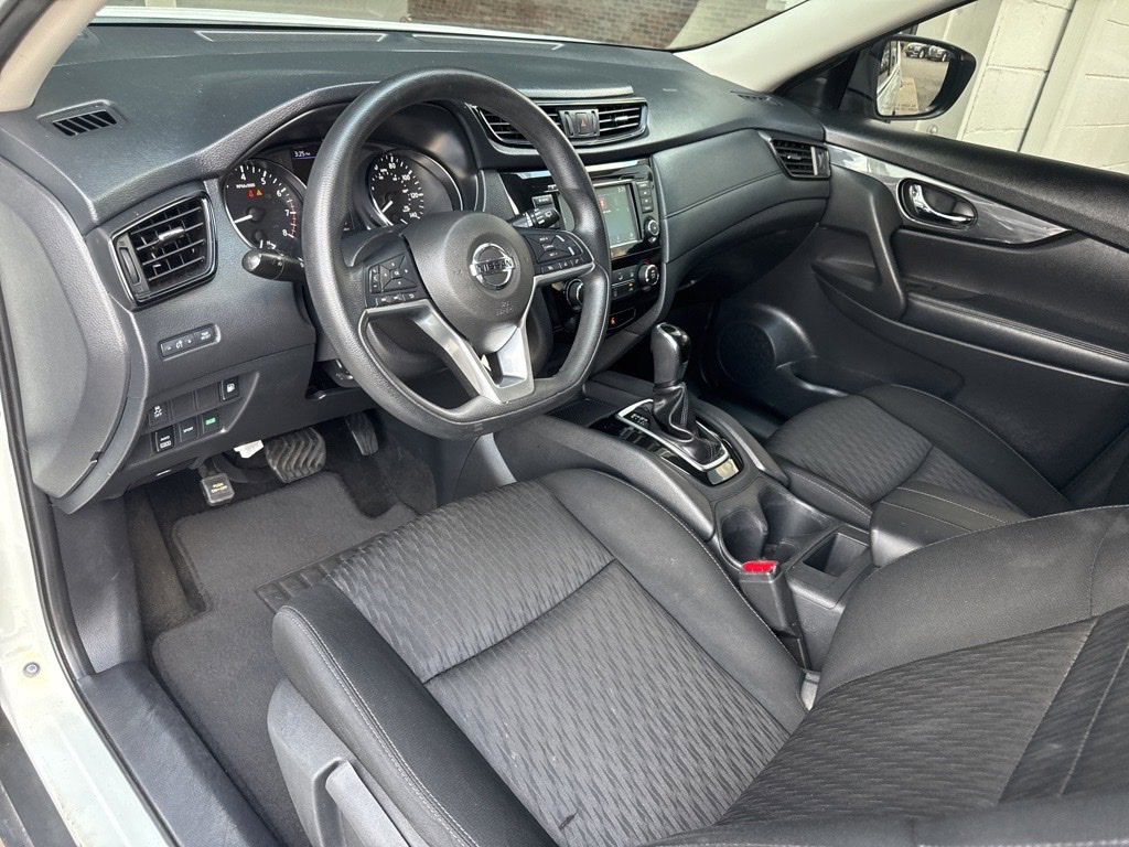Used 2018 Nissan Rogue S image 26