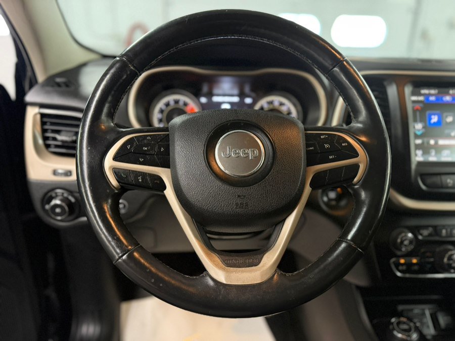 Used 2018 Jeep Cherokee Limited w/ High Altitude Package AWD/4WD image 24