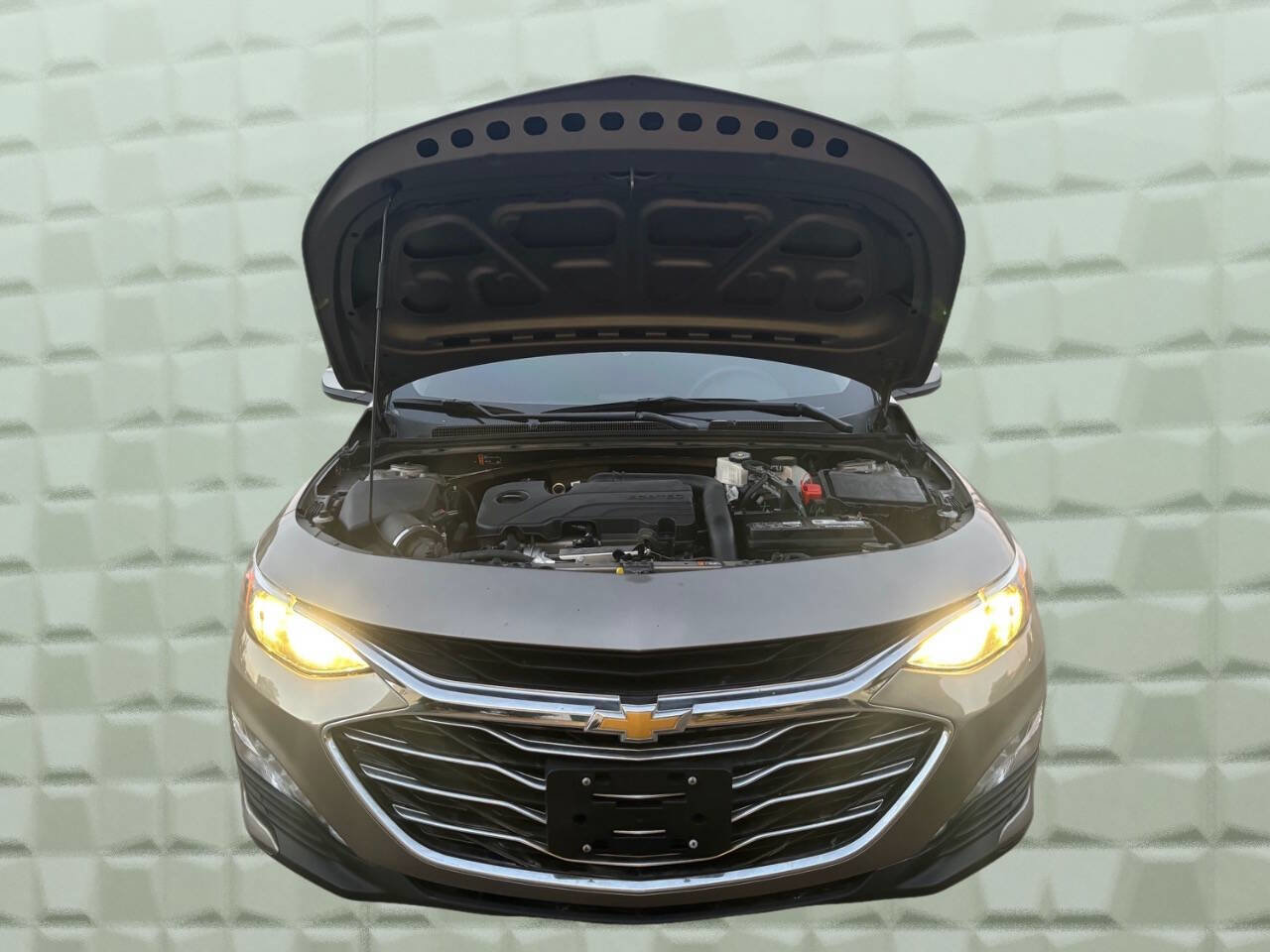 Used 2024 Chevrolet Malibu LS w/ Driver Confidence Package image 32