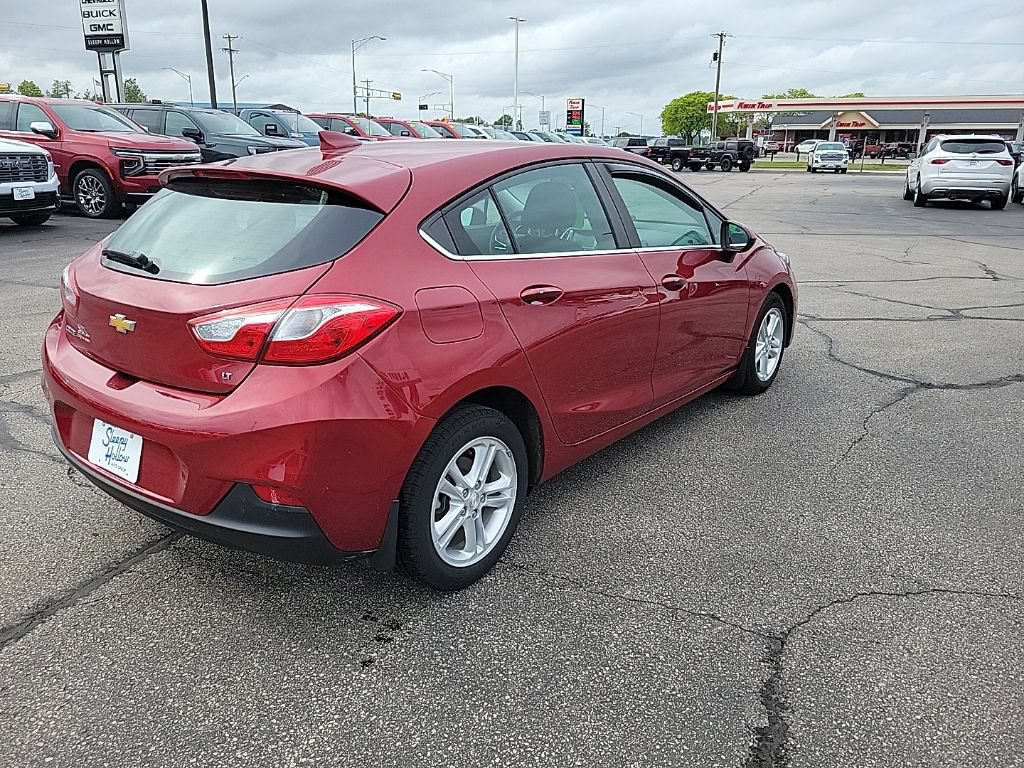 Used 2018 Chevrolet Cruze LT w/ Convenience Package FWD image 5
