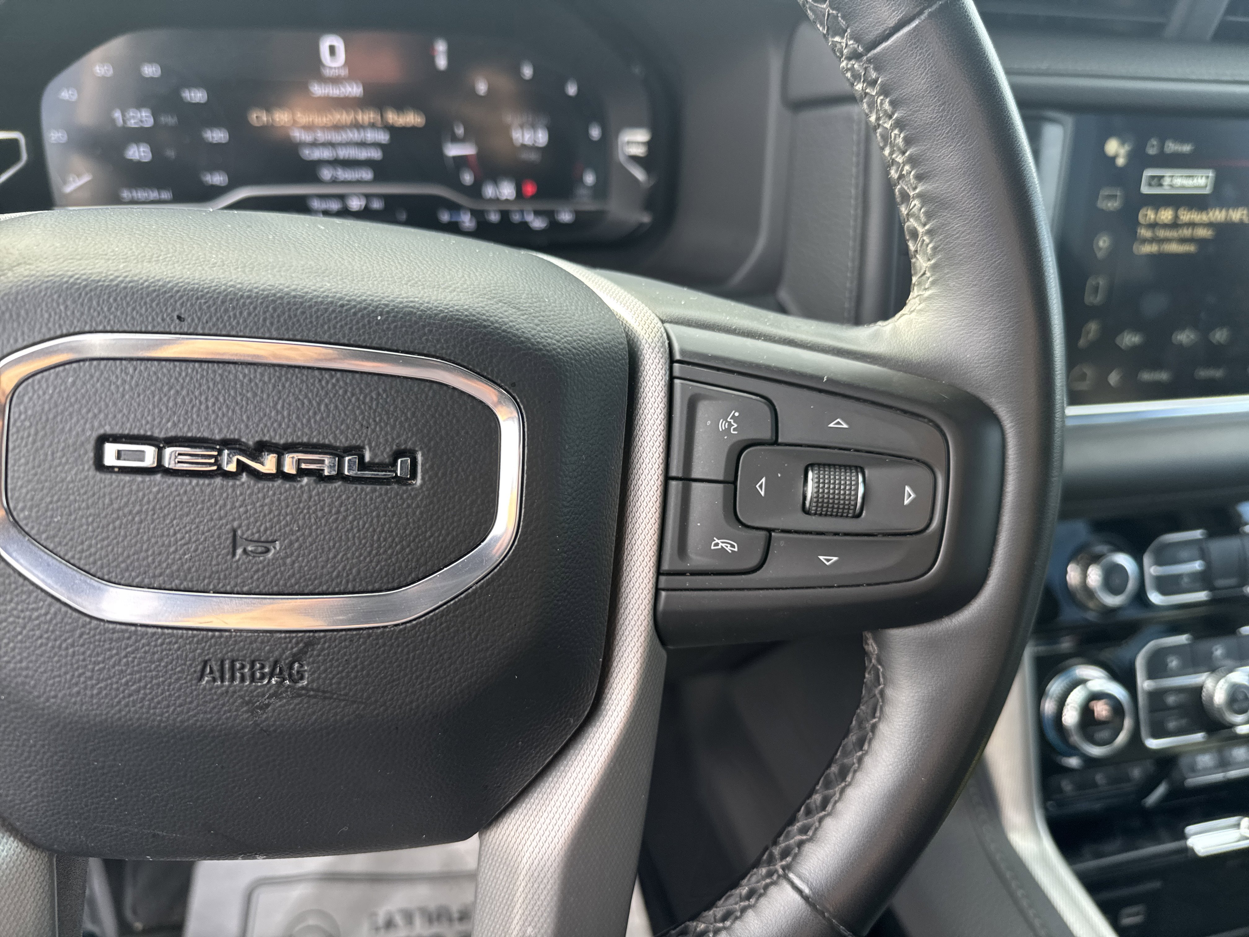 Used 2023 GMC Yukon Denali image 20