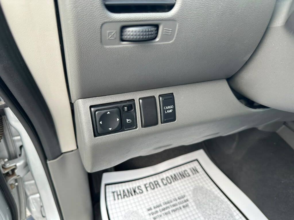 Used 2020 Nissan Frontier SV w/ Midnight Edition Floor Mats RWD image 19