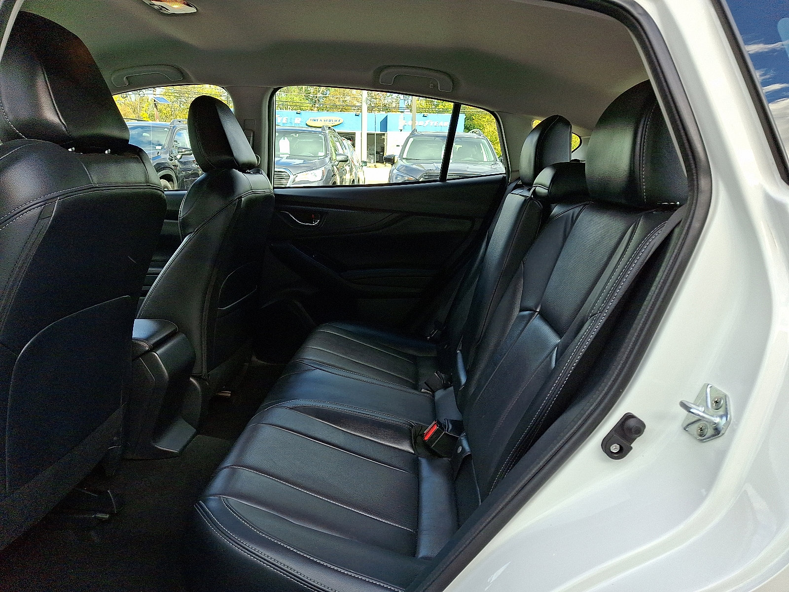 Used 2022 Subaru Impreza 2.0i Limited image 11