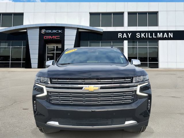 Used 2024 Chevrolet Suburban Premier AWD/4WD image 2