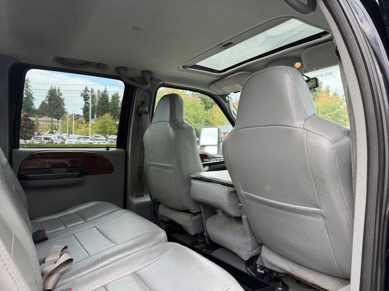 Used 2006 Ford F350 Lariat AWD/4WD image 24