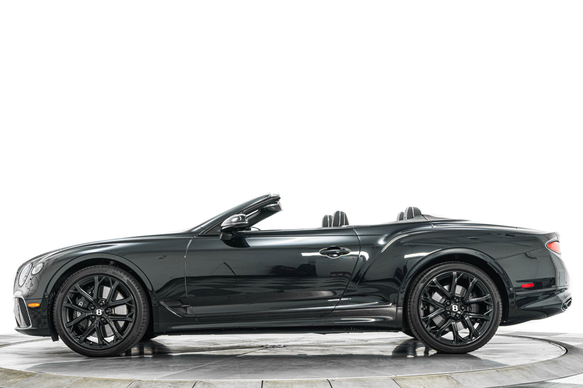 Used 2023 Bentley Continental GT V8 image 6