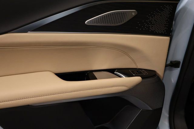 New 2026 Cadillac Lyriq V image 27