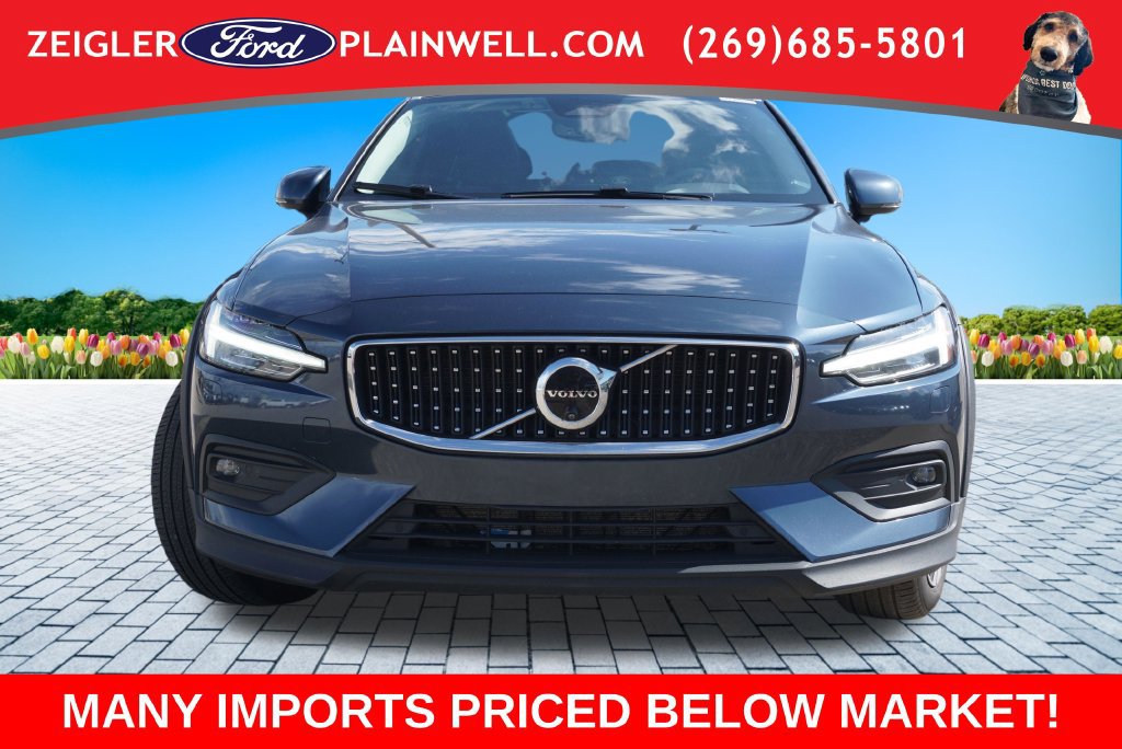 Used 2024 Volvo V60 B5 Cross Country Plus AWD/4WD image 8