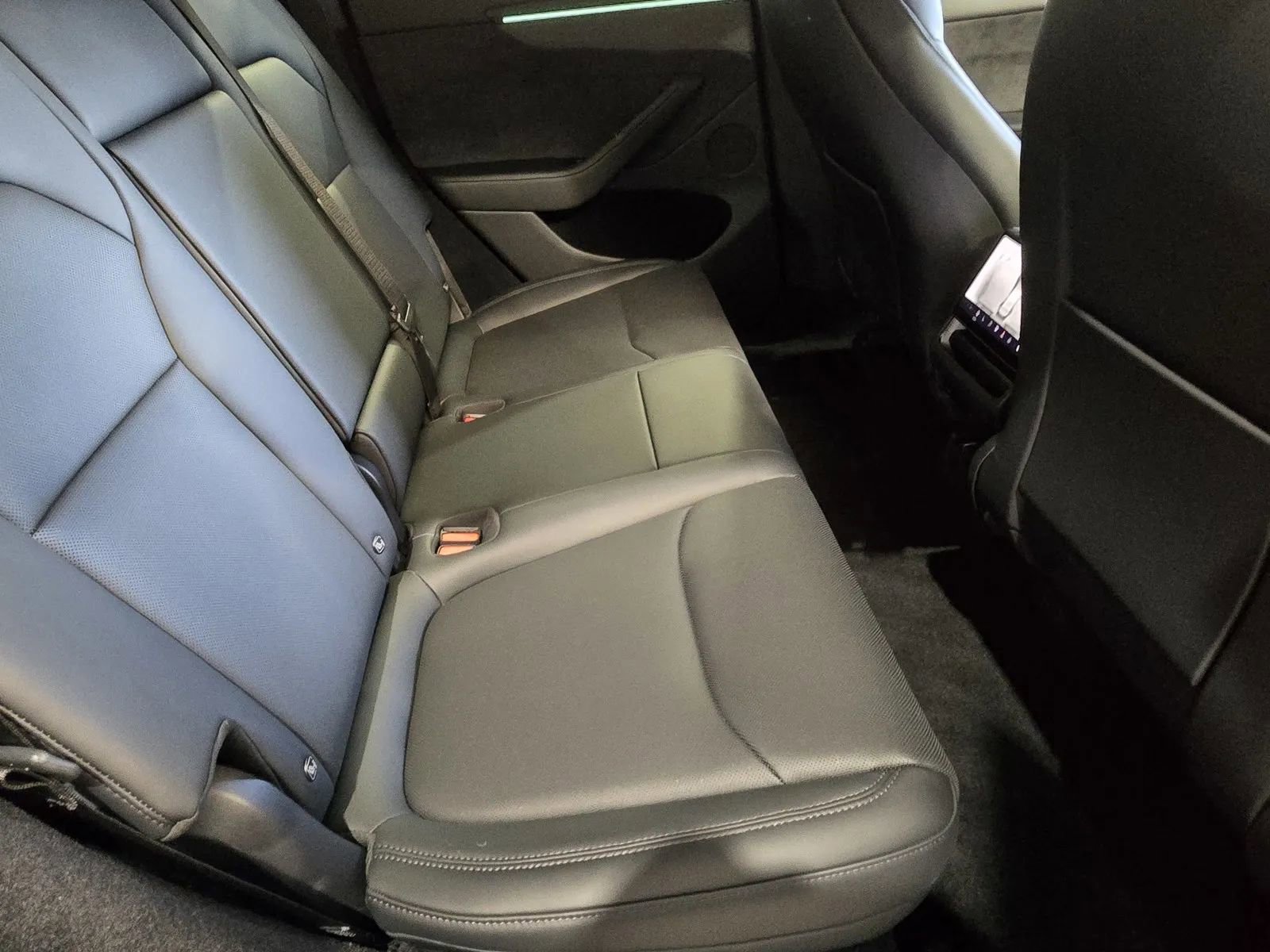 Used 2026 Tesla Model Y Long Range image 9