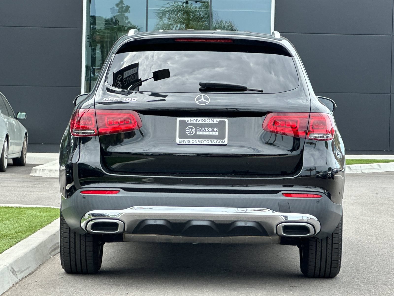 Used 2021 Mercedes-Benz GLC 300 image 4