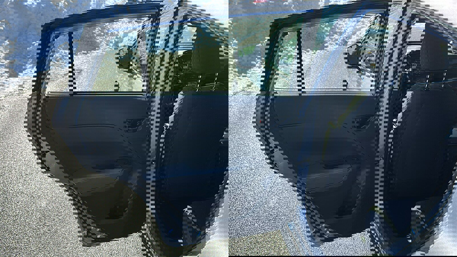 Certified 2025 Subaru Impreza 2.0i image 19