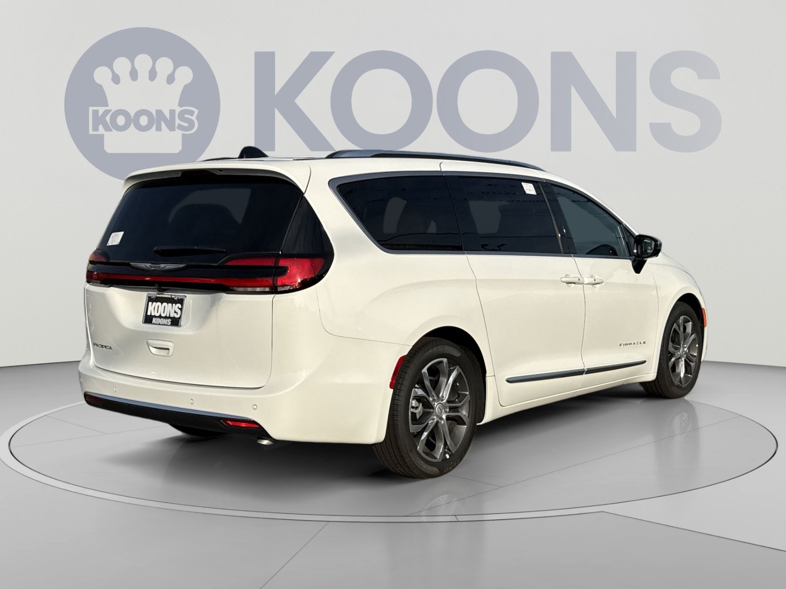 Used 2026 Chrysler Pacifica Pinnacle FWD image 7