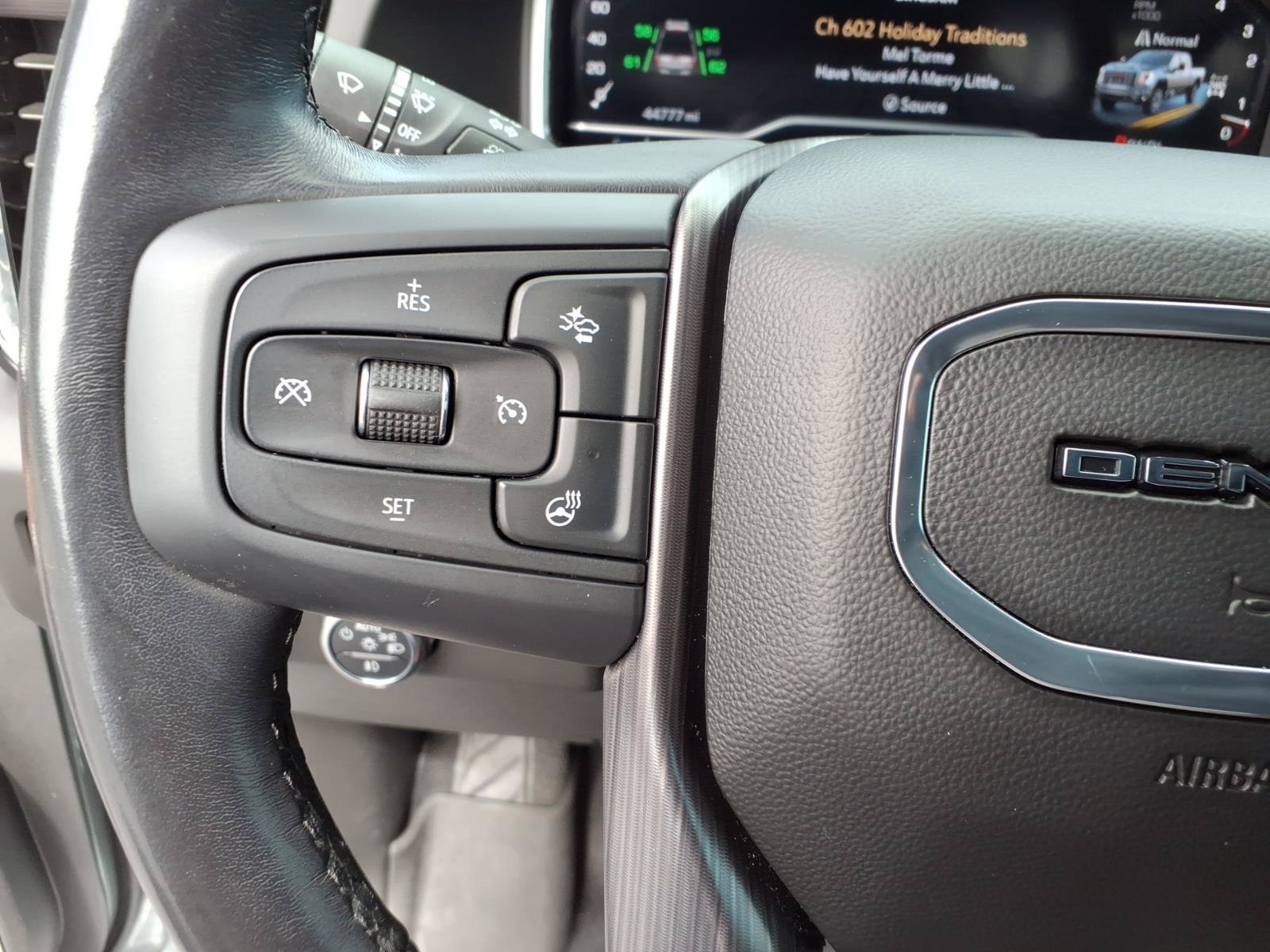 Used 2024 GMC Sierra 2500 Denali Ultimate AWD/4WD image 32
