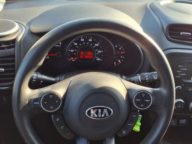 Used 2016 Kia Soul + image 17