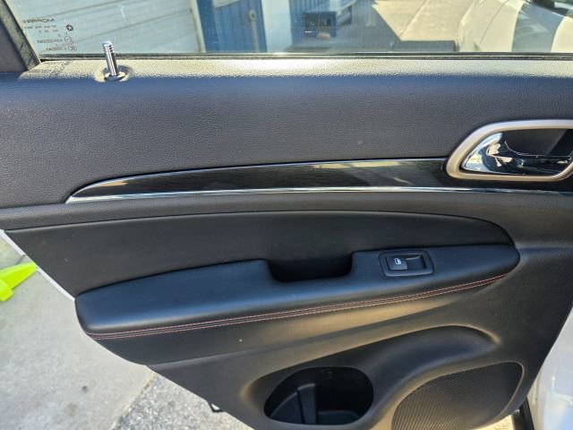 Used 2016 Jeep Grand Cherokee Limited 75th Anniversary image 19