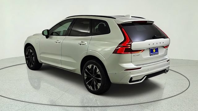 New 2026 Volvo XC60 T8 Plus w/ Climate Package PRO AWD/4WD image 5