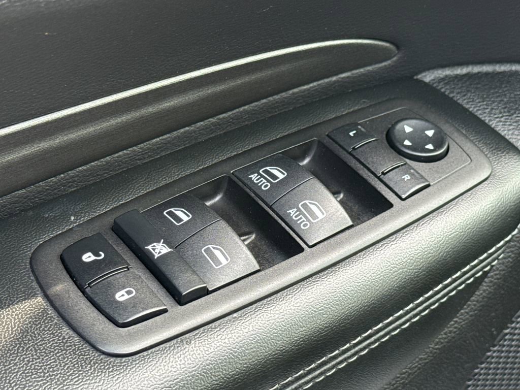 Used 2023 Dodge Durango SXT Launch Edition RWD image 19
