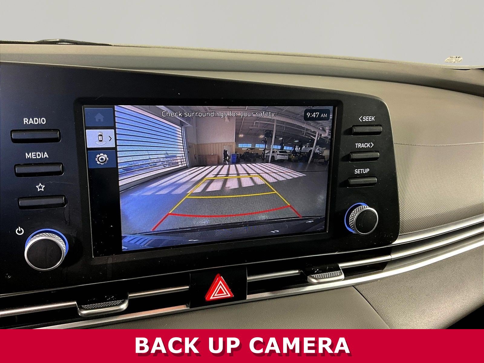 Used 2025 Hyundai Elantra SE FWD image 14