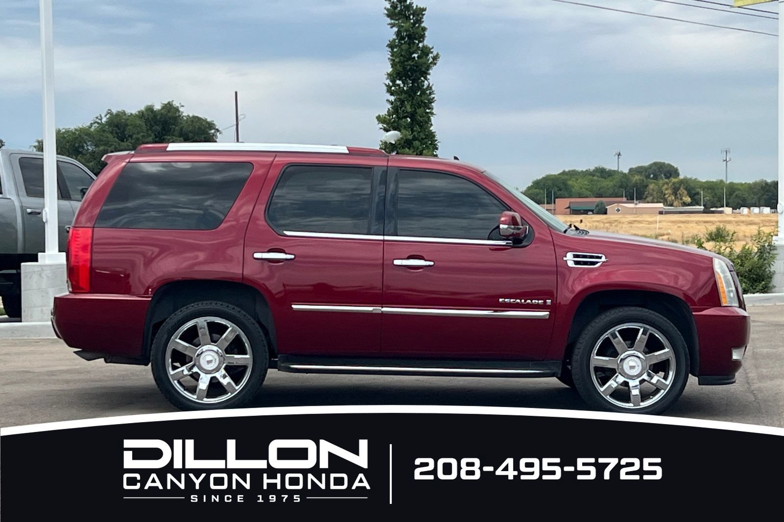 Used 2009 Cadillac Escalade AWD image 3