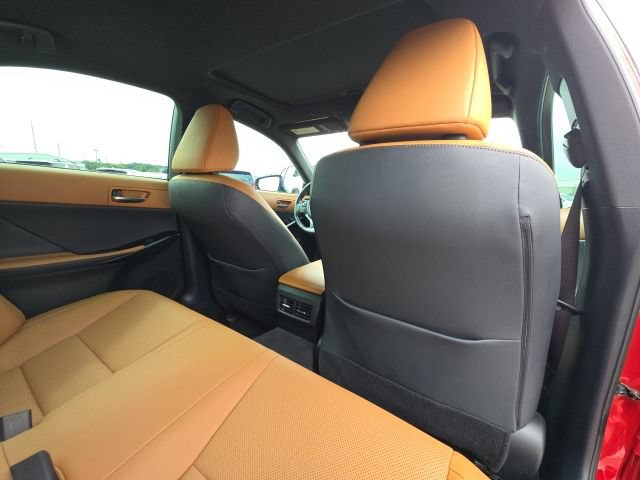 Used 2025 Lexus IS 350 F Sport RWD image 15
