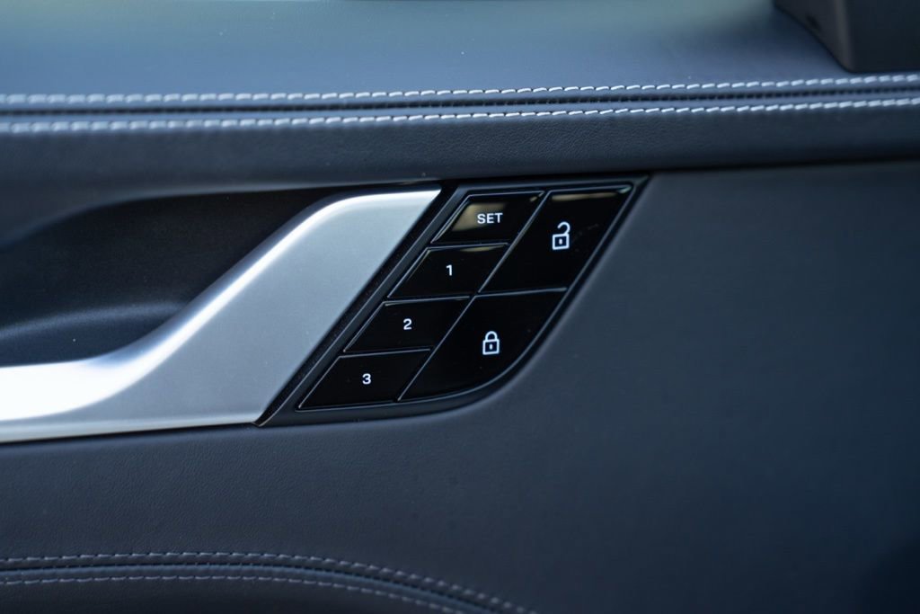 Used 2021 Porsche 911 Turbo S AWD/4WD image 25