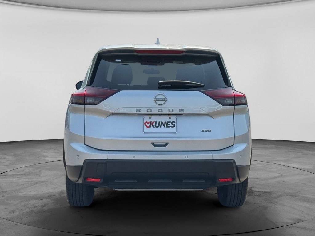 Used 2025 Nissan Rogue SV AWD/4WD image 8