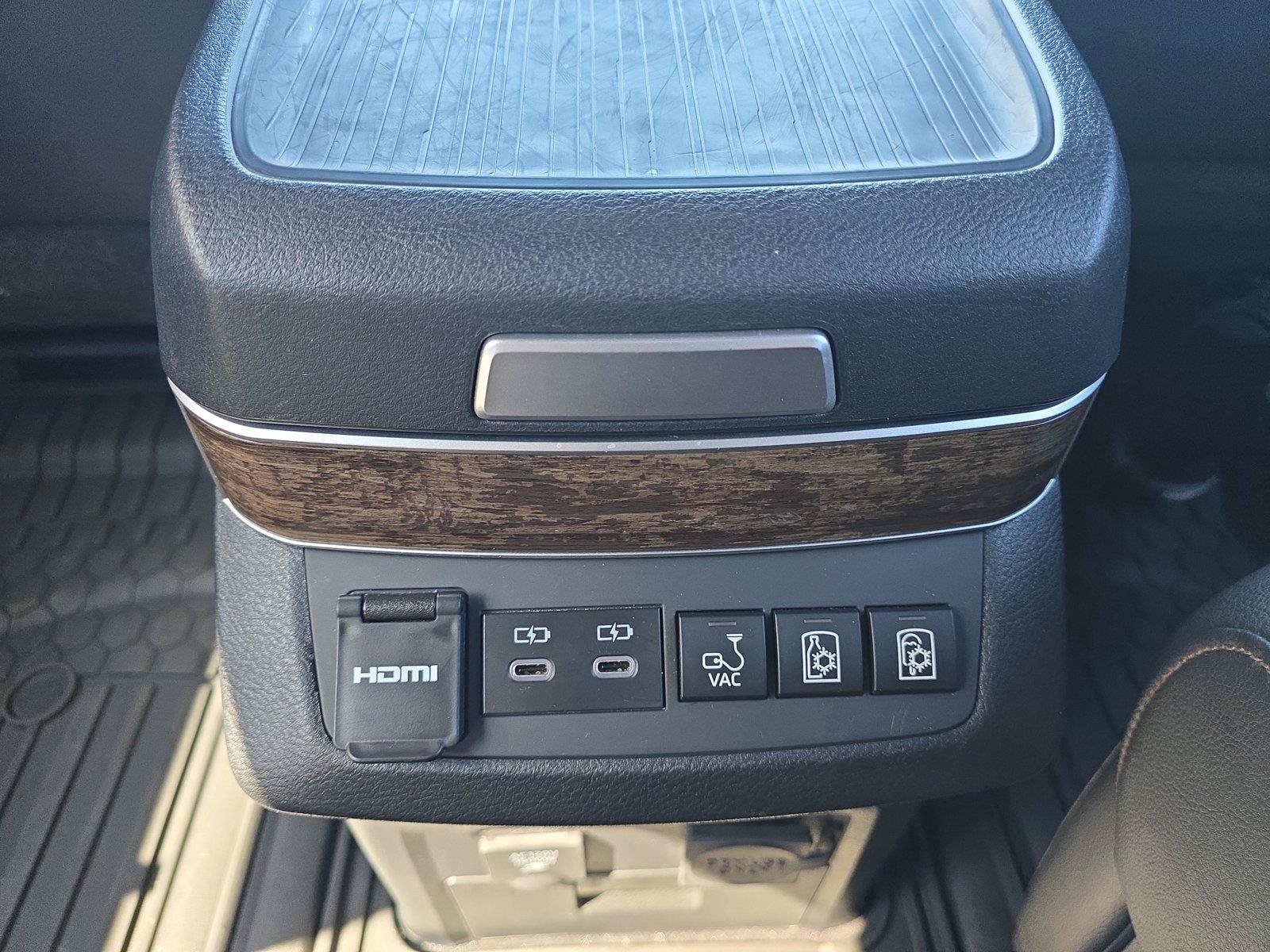 Used 2026 Toyota Sienna Platinum AWD/4WD image 20