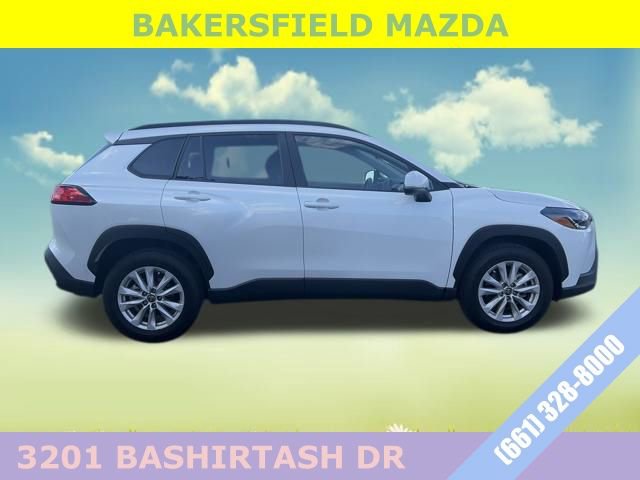 Used 2024 Toyota Corolla Cross LE AWD/4WD image 6