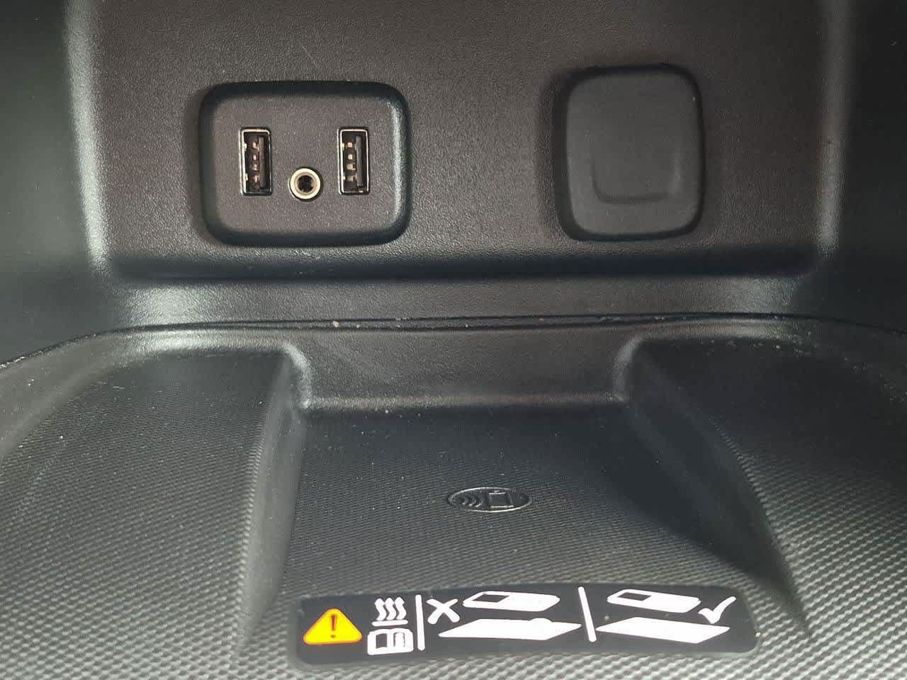 Used 2018 Chevrolet Equinox Premier AWD/4WD image 33