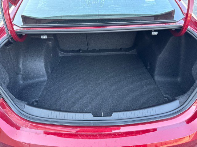 Used 2018 Chevrolet Malibu LT FWD image 24