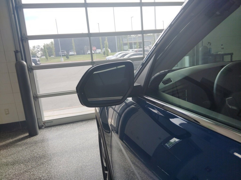 Certified 2025 Volkswagen Atlas SE image 9