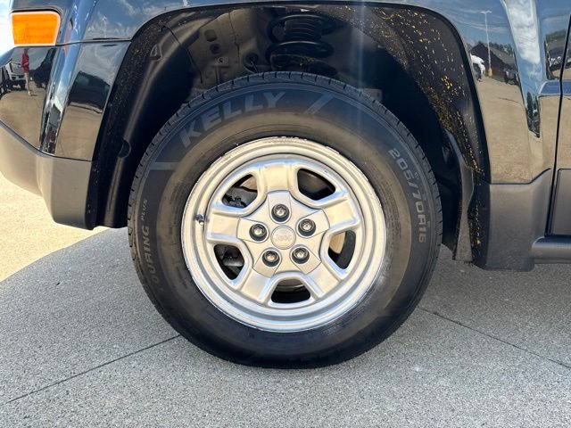 Used 2017 Jeep Patriot Sport w/ Power Value Group FWD image 12