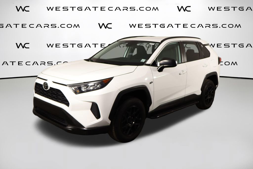 Used 2021 Toyota RAV4 LE FWD image 1