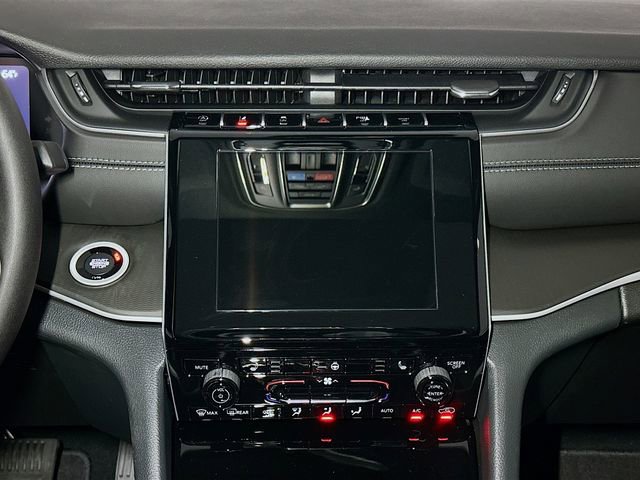 New 2025 Jeep Grand Cherokee L Altitude image 9