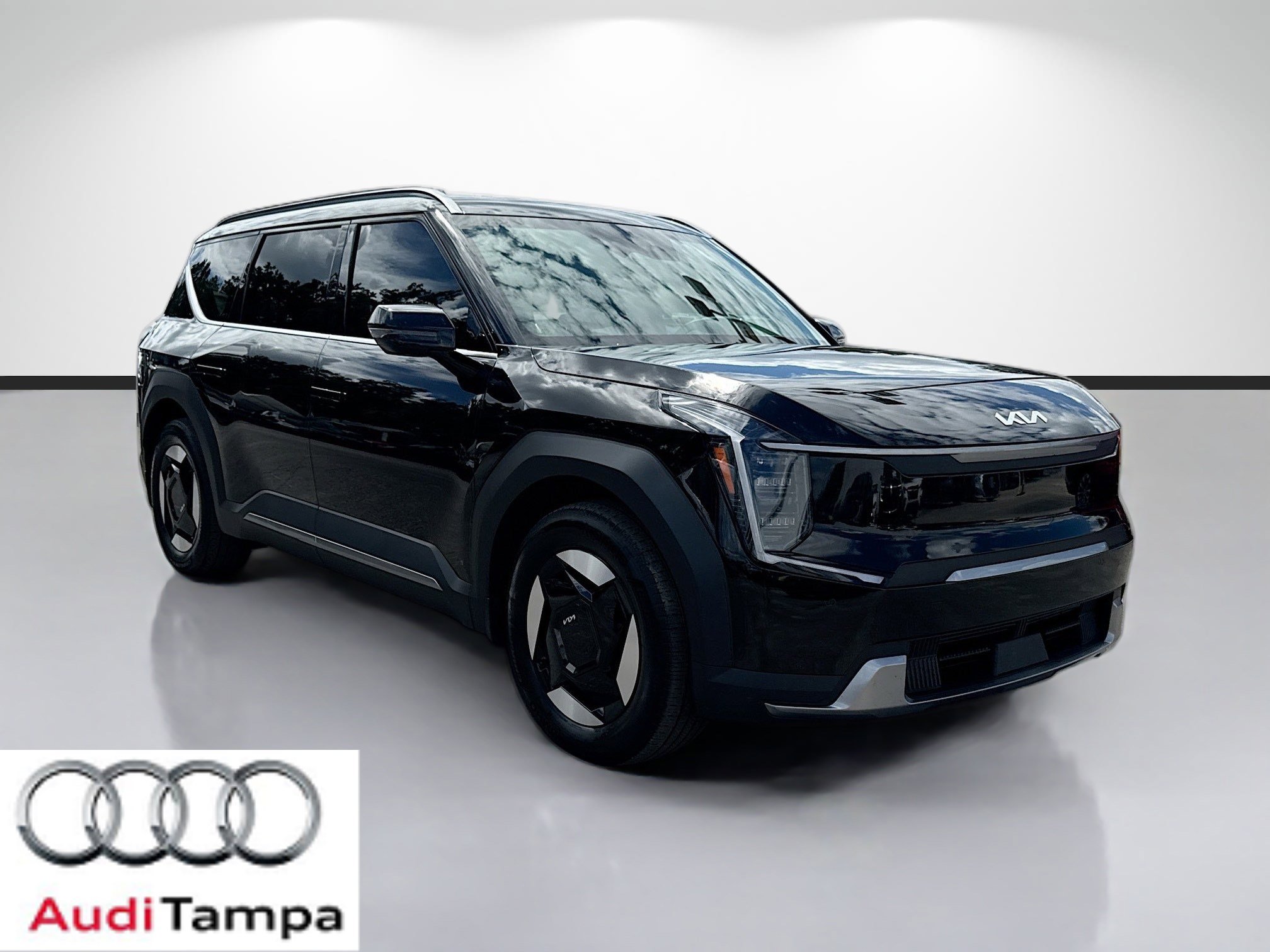 Used 2024 Kia EV9 Wind