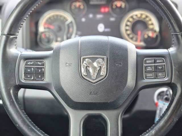 Used 2019 RAM 1500 Classic SLT w/ Luxury Group image 16