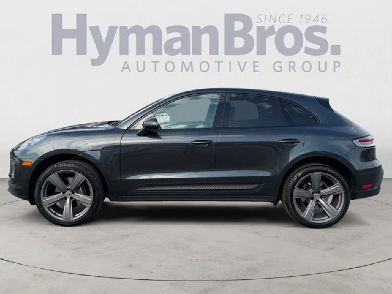 Used 2023 Porsche Macan w/ Premium Package Plus image 6