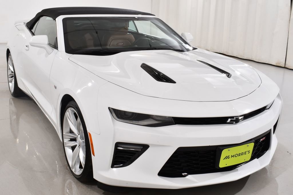 Used 2017 Chevrolet Camaro SS image 4