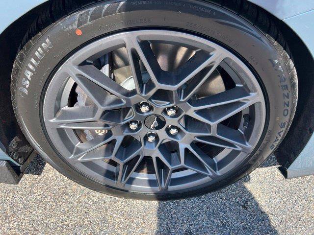 Used 2024 Ford Mustang GT Premium w/ GT Performance Package RWD image 3