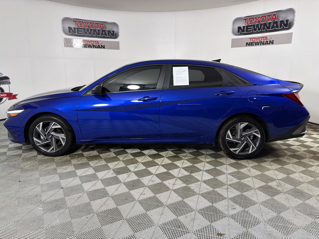 Used 2025 Hyundai Elantra Sport image 6