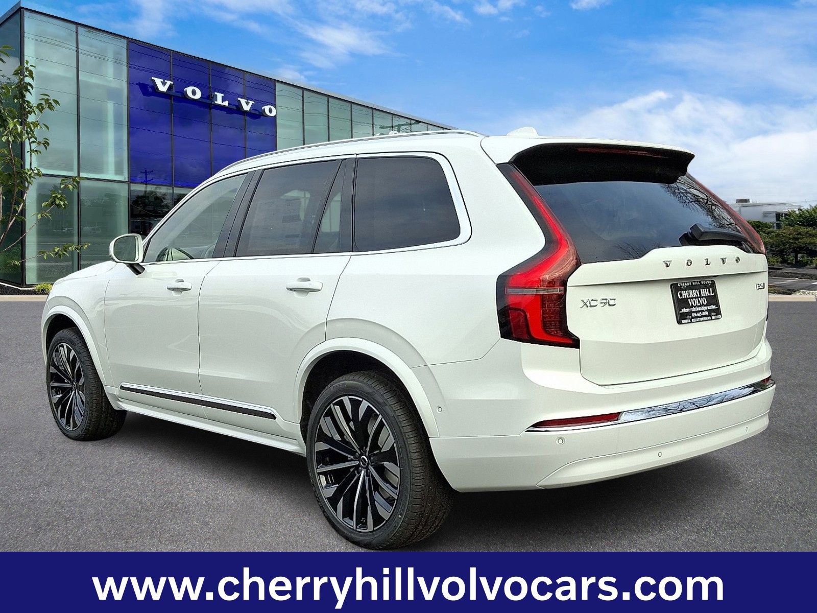 New 2026 Volvo XC90 B6 Ultra w/ Protection Package image 3