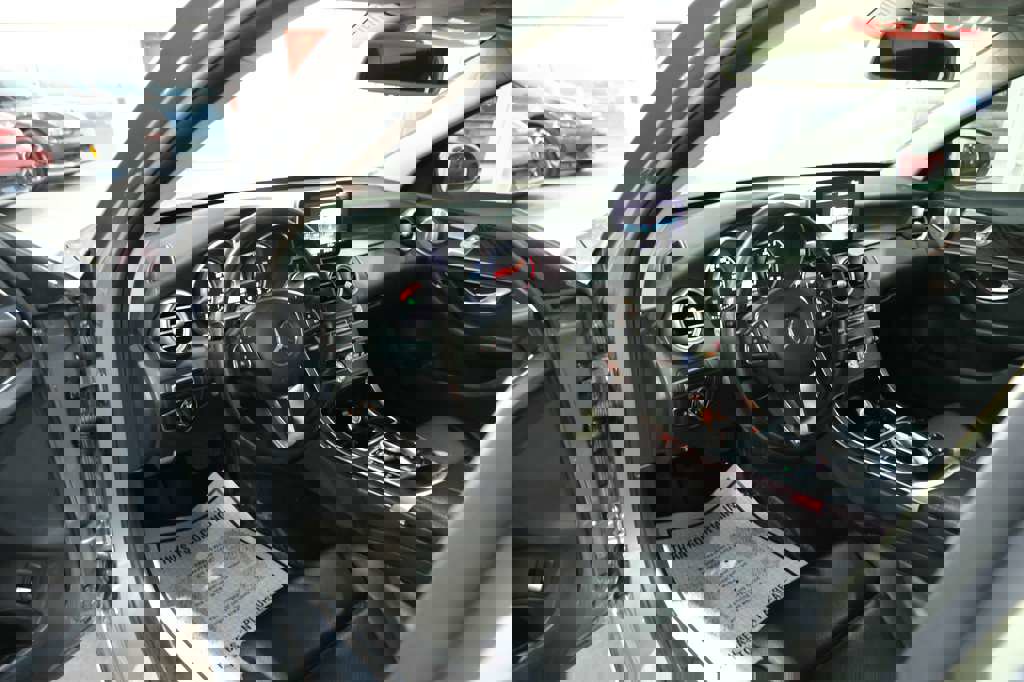 Used 2015 Mercedes-Benz C 300 4MATIC Sedan image 15