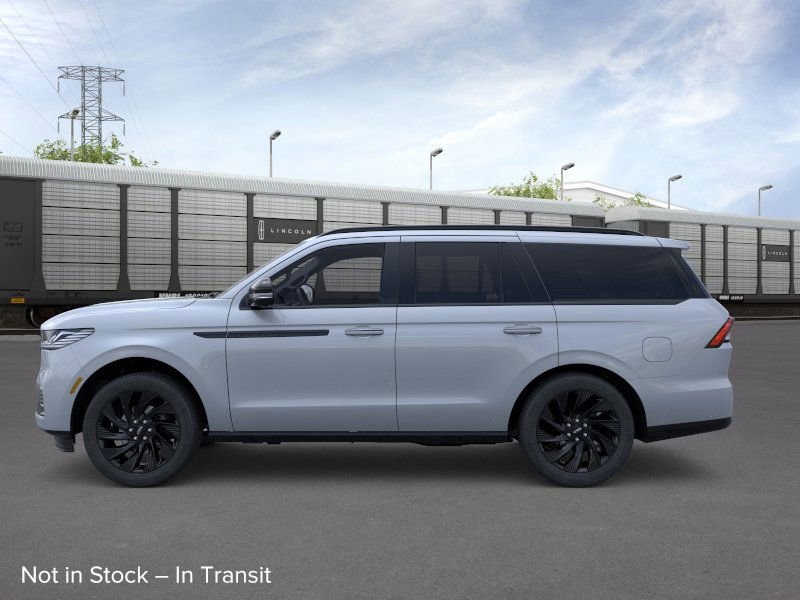 New 2026 Lincoln Navigator Reserve image 16
