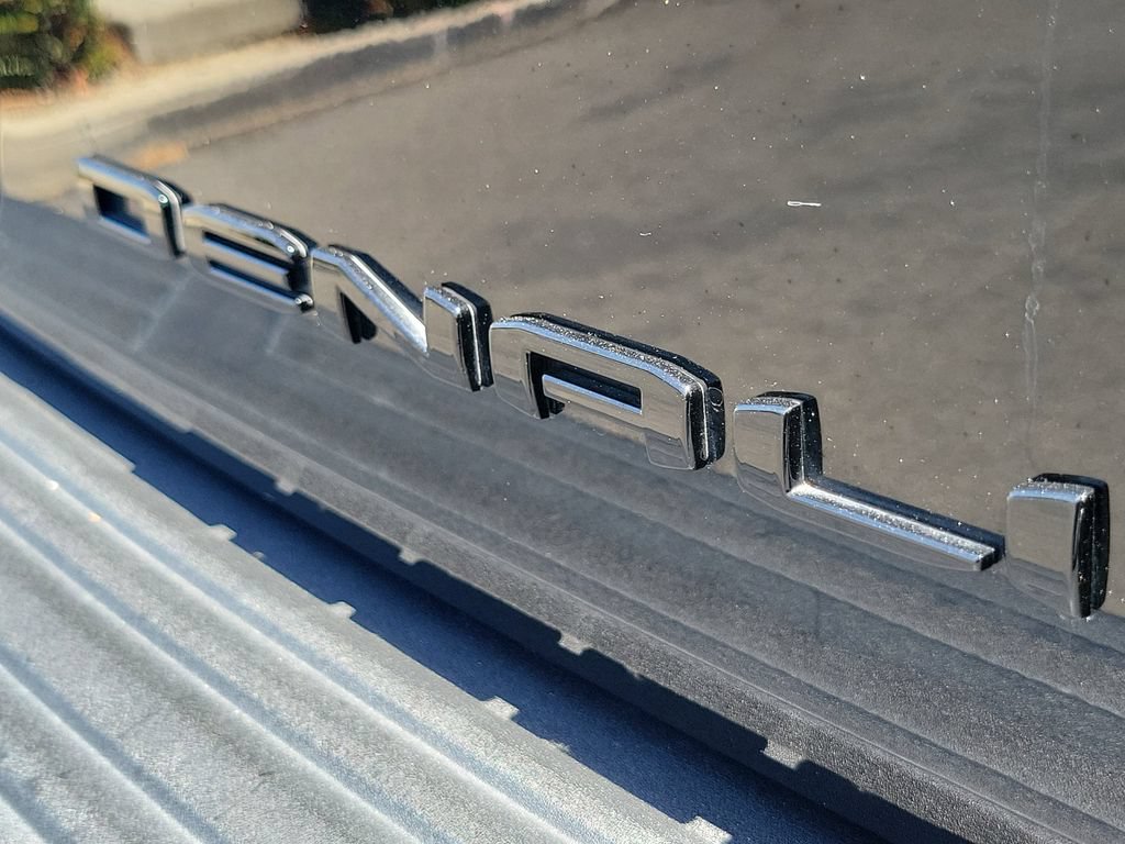 Used 2023 GMC Yukon Denali Ultimate AWD/4WD image 8