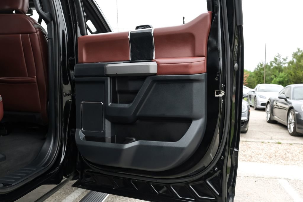 Used 2022 Ford F350 Platinum w/ FX4 Off-Road Package AWD/4WD image 50