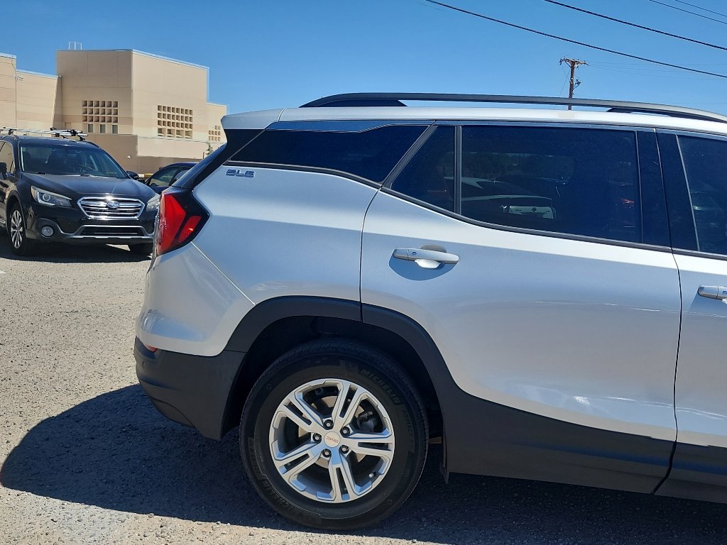 Used 2020 GMC Terrain SLE w/ Driver Convenience Package FWD image 5