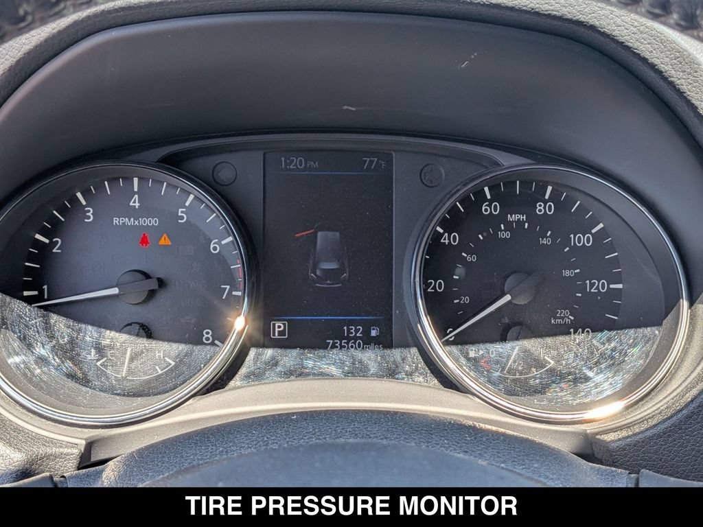 Used 2018 Nissan Rogue SV FWD image 19