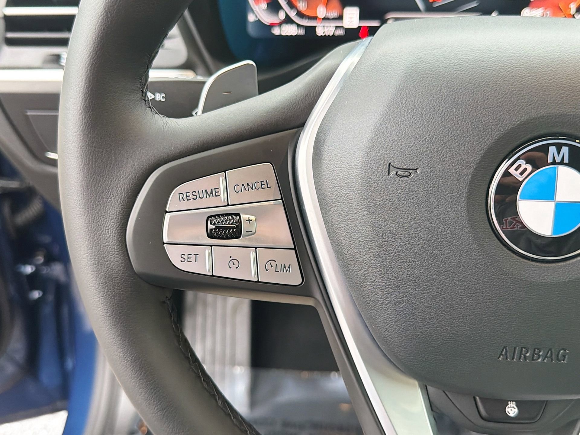 Certified 2025 BMW X4 xDrive30i image 39