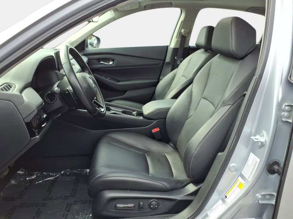 Used 2023 Honda Accord EX-L image 11