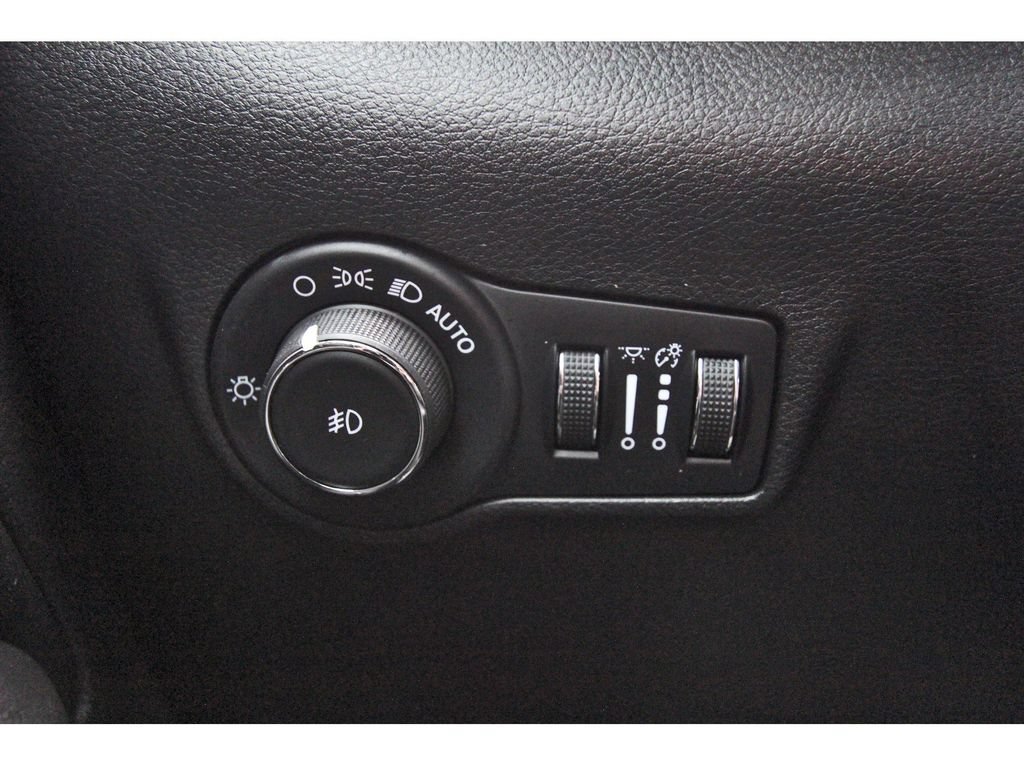 Used 2022 Jeep Compass Limited AWD/4WD image 22